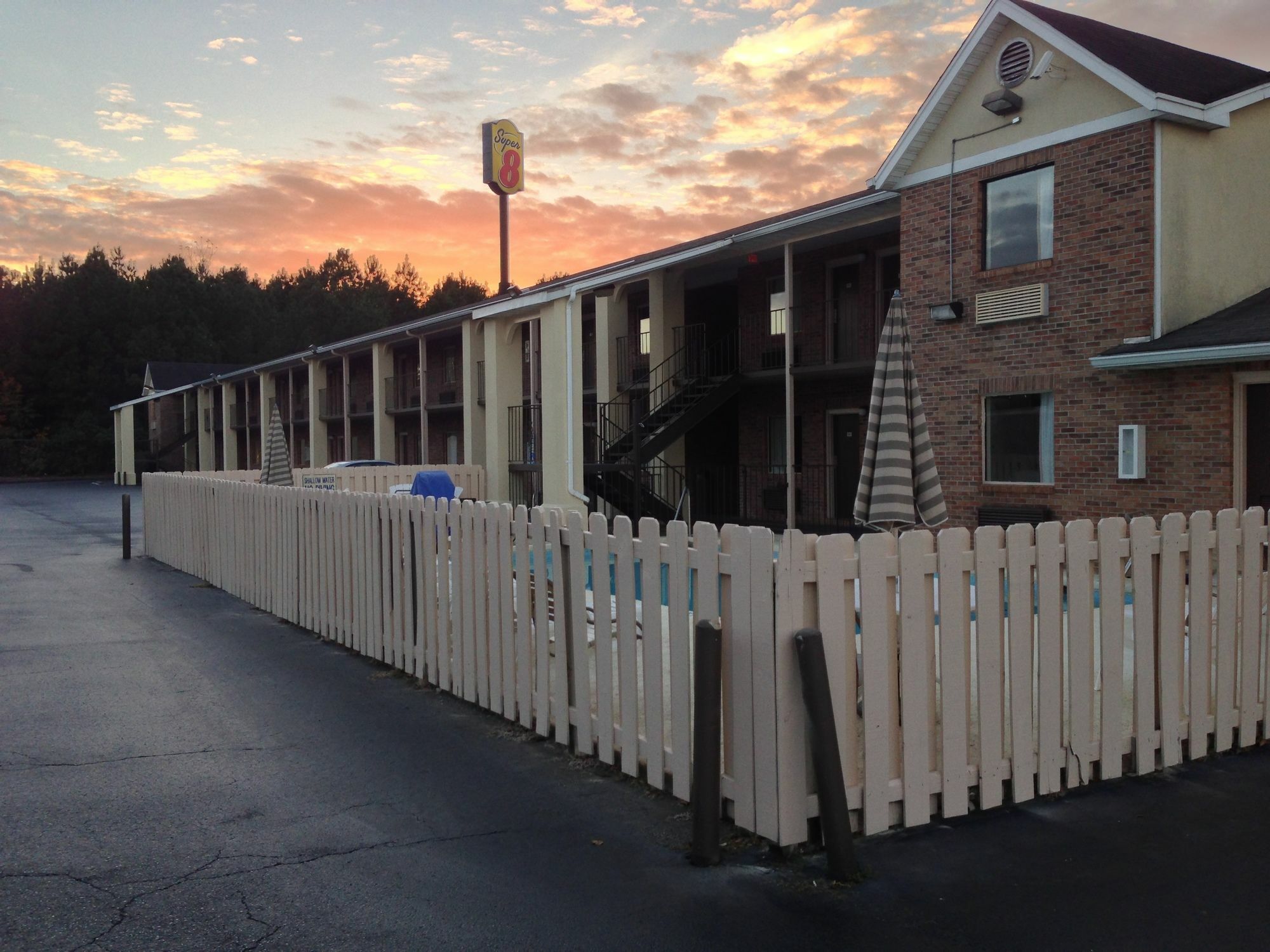 Super 8 Florence South Carolina Exterior photo